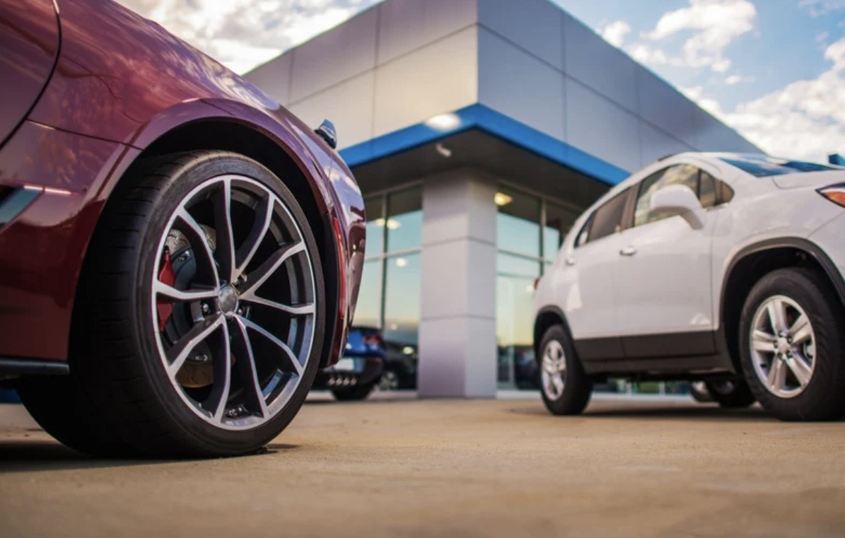 Volkswagen Cuts 100,000 Jobs Amid Competitive Pressure and Manufacturing Costs
